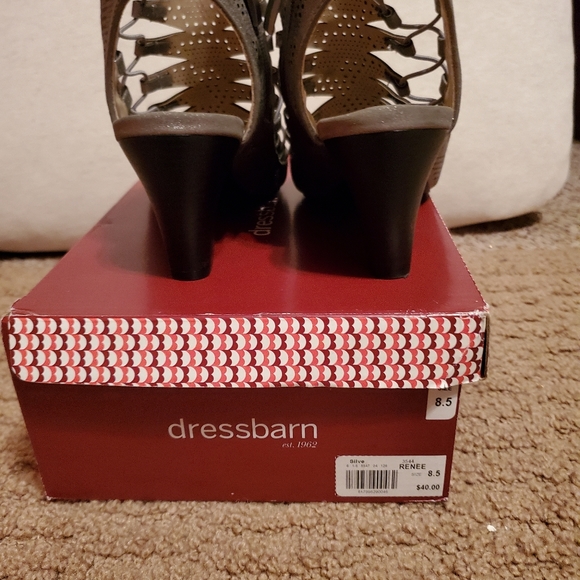 Sandals - Picture 3 of 3